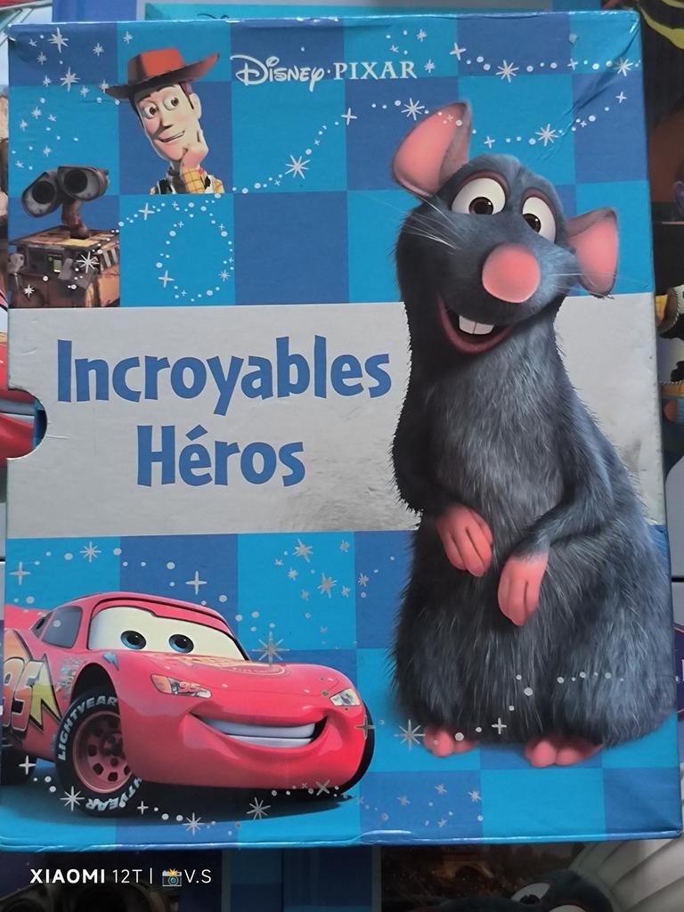 Album Disney Pixar, Collections