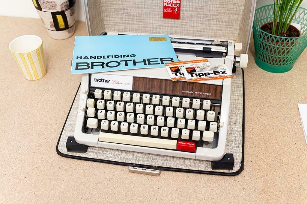 Machine à écrire Brother Deluxe 1510, Divers, Machines à écrire, Enlèvement ou Envoi, Utilisé