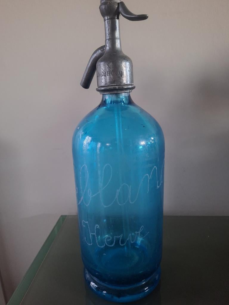 Antieke sifon blauw, Ophalen