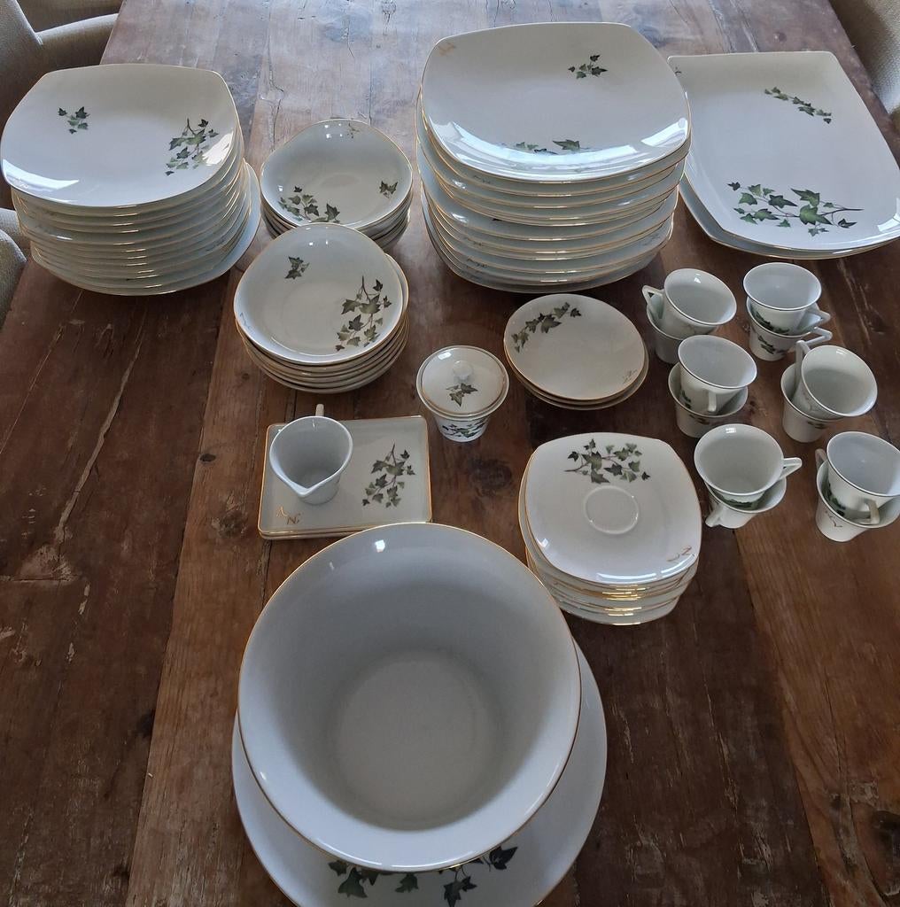 12 delig authentic Limoges servies, Antiek en Kunst, Ophalen