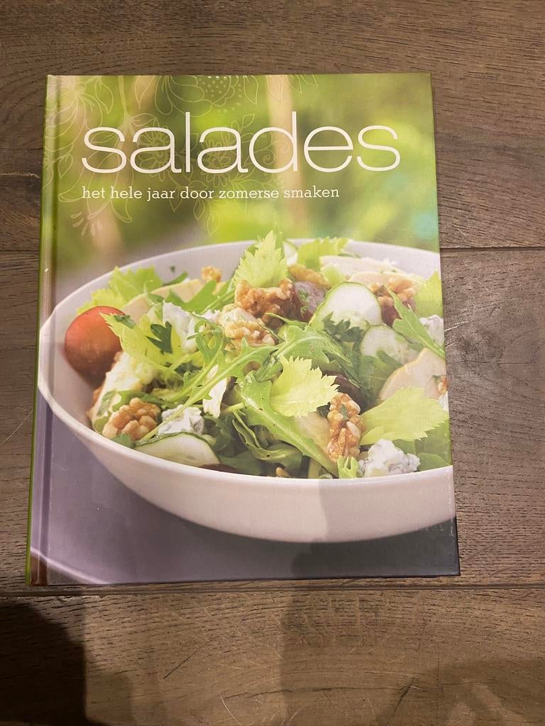 Kookboek Salades - perfect, Boeken, Overige typen, Ophalen of Verzenden, Zo goed als nieuw, Europa