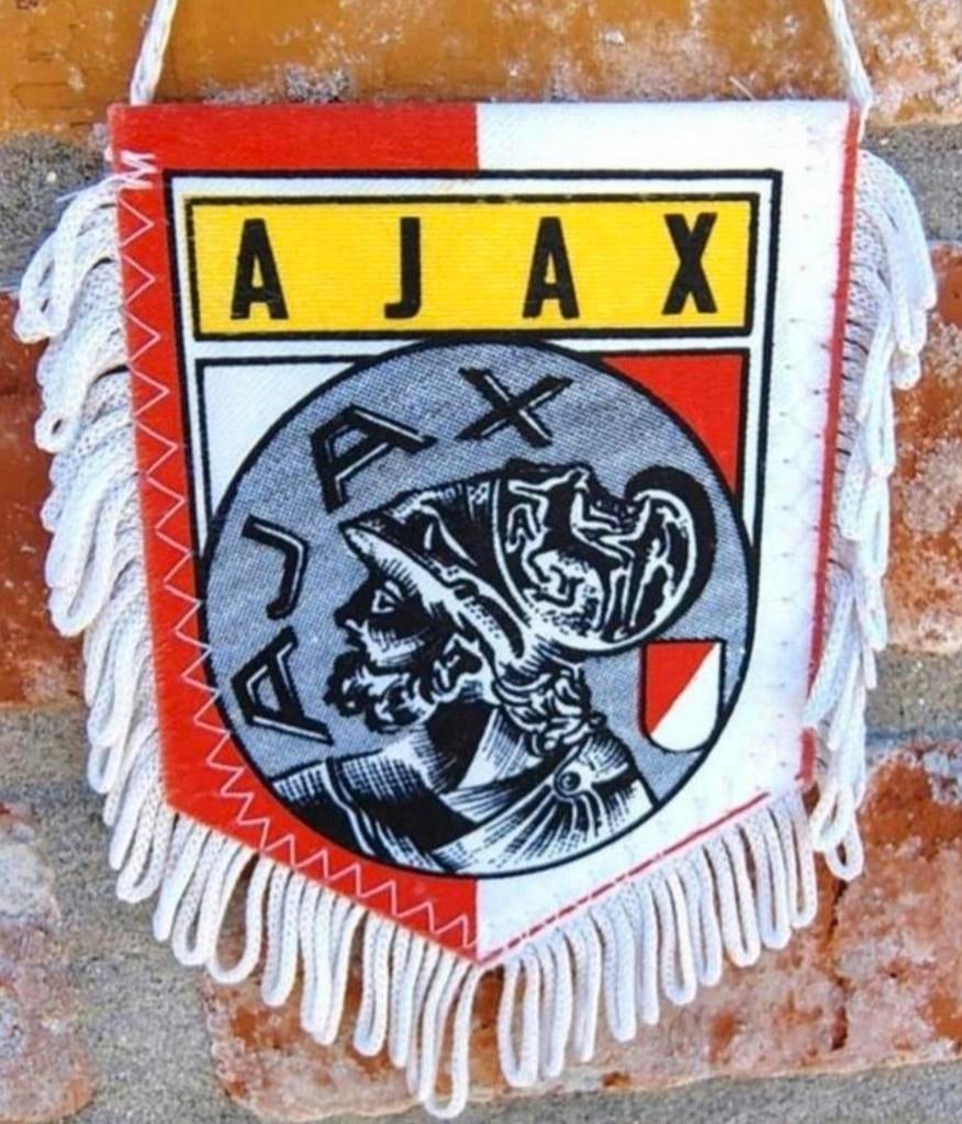 1980s Ajax Amsterdam prachtig vaantje, Ophalen of Verzenden
