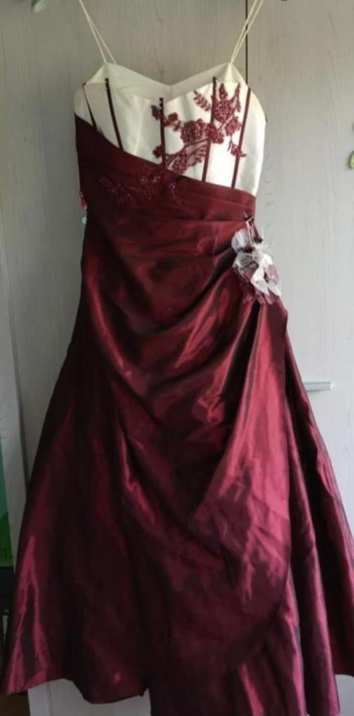 Robe de cérémonie., Vêtements | Femmes, Habits de circonstance, Enlèvement