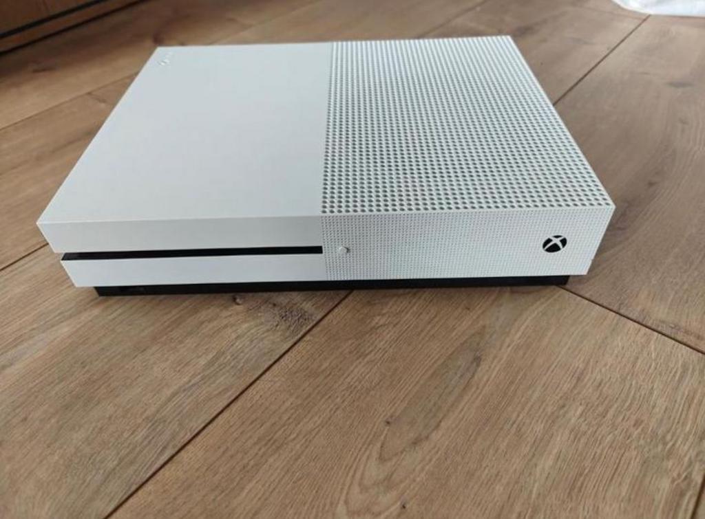 Xbox One S, Games en Spelcomputers, Ophalen, Xbox One S, Zo goed als nieuw, 1 TB
