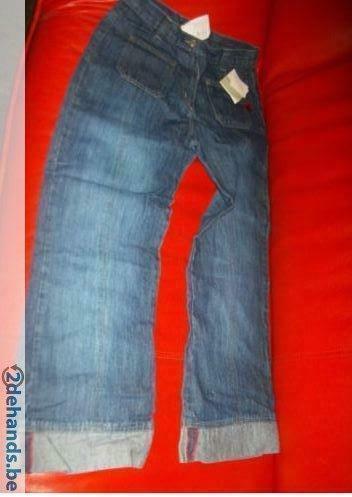 [831]pantalon NEUF avec étiquette jeans taille 176 acheté ch, Enlèvement ou Envoi, Neuf, Garçon ou Fille, Pantalon