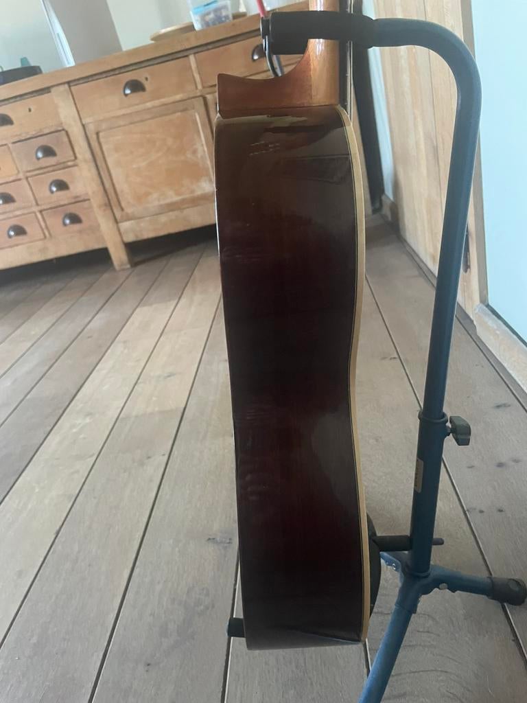 Gitaar, Ophalen, Zo goed als nieuw