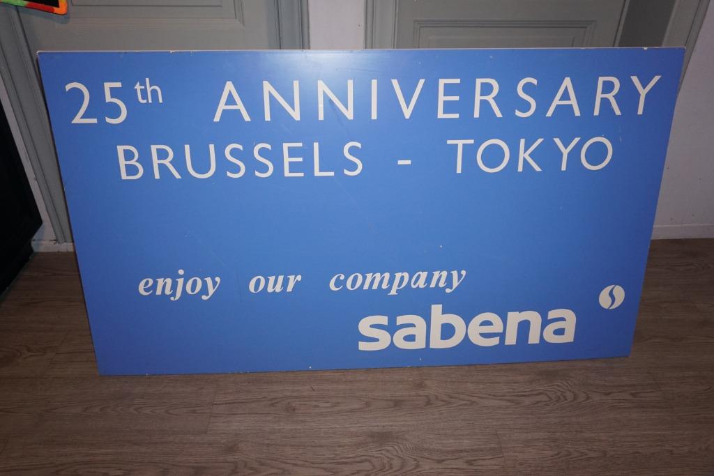 sabena groot reclame bord 25 jaar brussel - tokyo - 150 x 85, Enlèvement ou Envoi