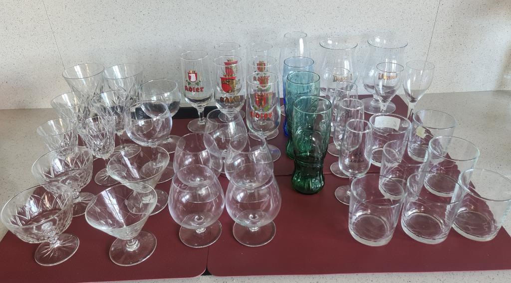 46 glazen (water/bier/wijn/wijn/porto/coca/digestief...), Verzamelen, Glas en Drinkglazen, Ophalen, Zo goed als nieuw, Overige typen