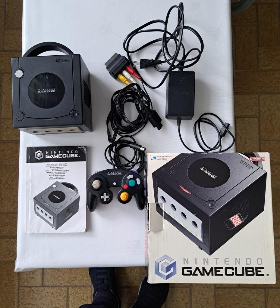 Console game cube en boîte avec notice. Pas de jeux fournis., Consoles de jeu & Jeux vidéo, Enlèvement ou Envoi, Comme neuf