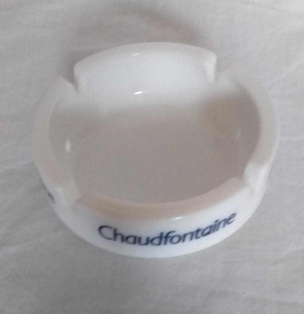 cendrier Chaudfontaine opaline blanche, Enlèvement ou Envoi, Comme neuf