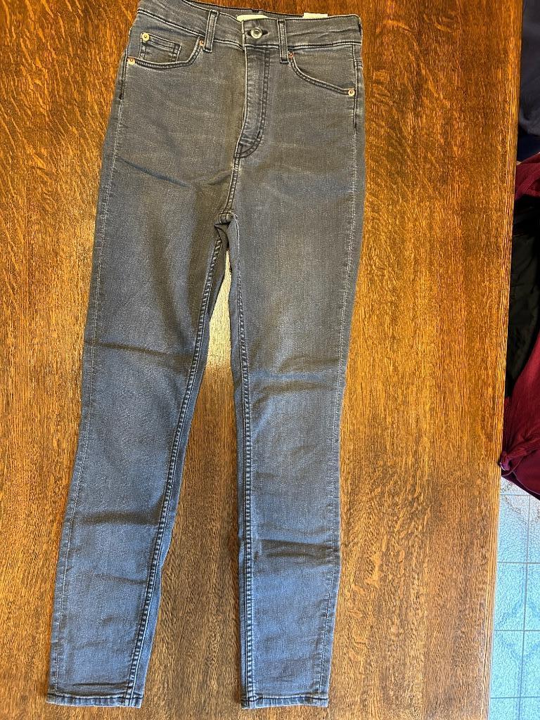 Damesjeans - H & M - maat 38, Kleding | Dames, Broeken en Pantalons, Zo goed als nieuw, Maat 38/40 (M), Grijs, Ophalen of Verzenden
