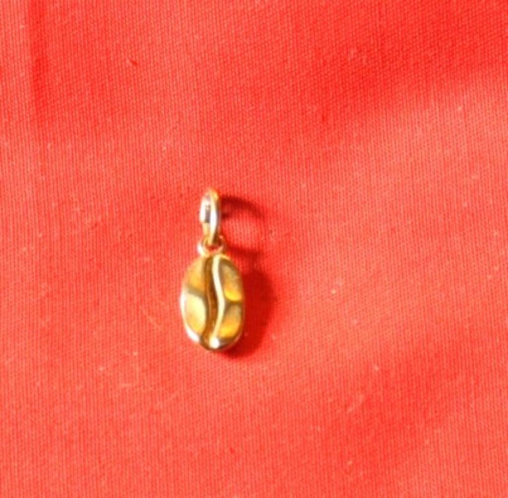 pendentif de fantaisie grain de café doré (x2049), Bijoux, Sacs & Beauté, Enlèvement ou Envoi, Utilisé, Autres matériaux, Autres représentations