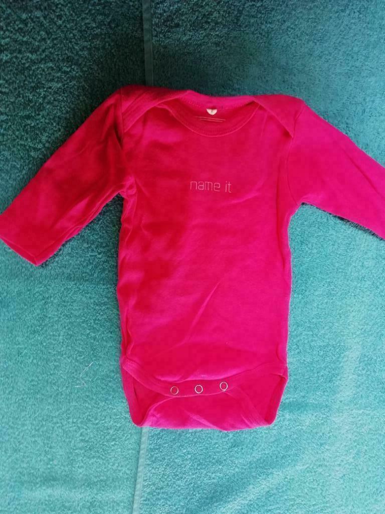 Body rose à manches longues Name It taille 56, Enfants & Bébés, Vêtements de bébé | Taille 56, Enlèvement ou Envoi, Name it, Vêtements de nuit ou Sous-vêtements