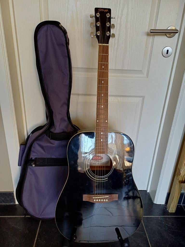 Akoestische gitaar van het merk Stagg, Muziek en Instrumenten, Ophalen
