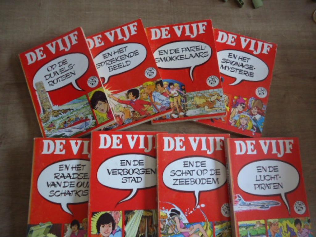 8 boeken 'de vijf' rode omslagen, Boeken, Ophalen of Verzenden, Gelezen, Fictie