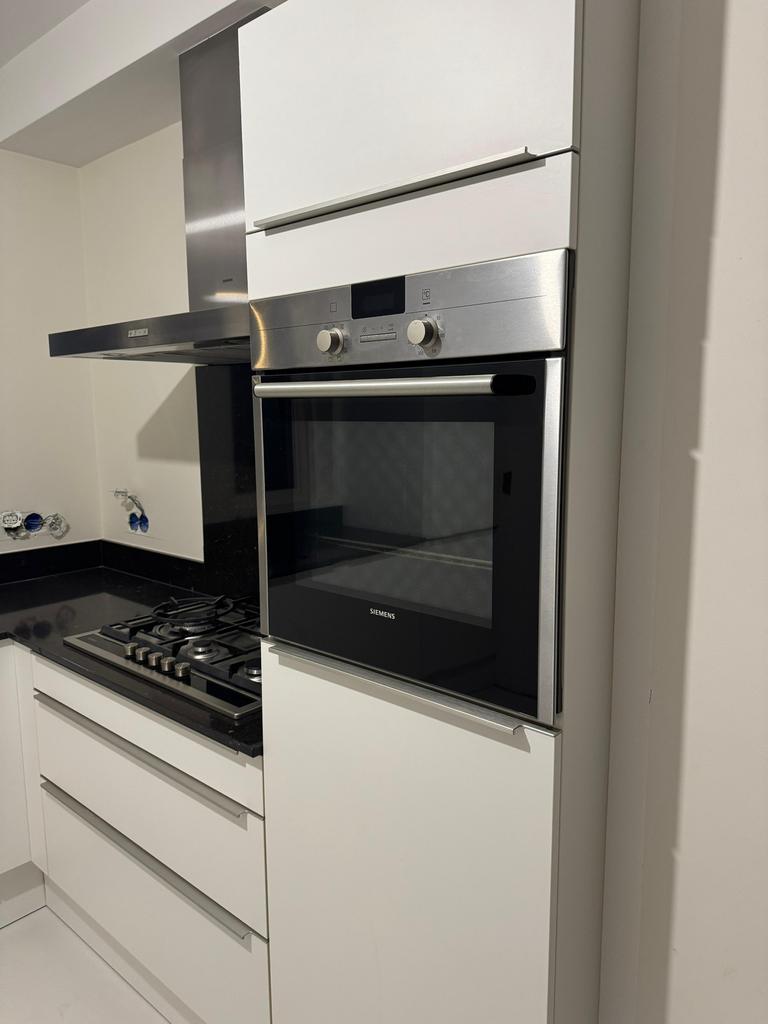 Cuisine d'angle moderne complète blanche Siemens + DÉMONTÉE, Enlèvement ou Envoi, Blanc, Composite, Cuisine d'angle
