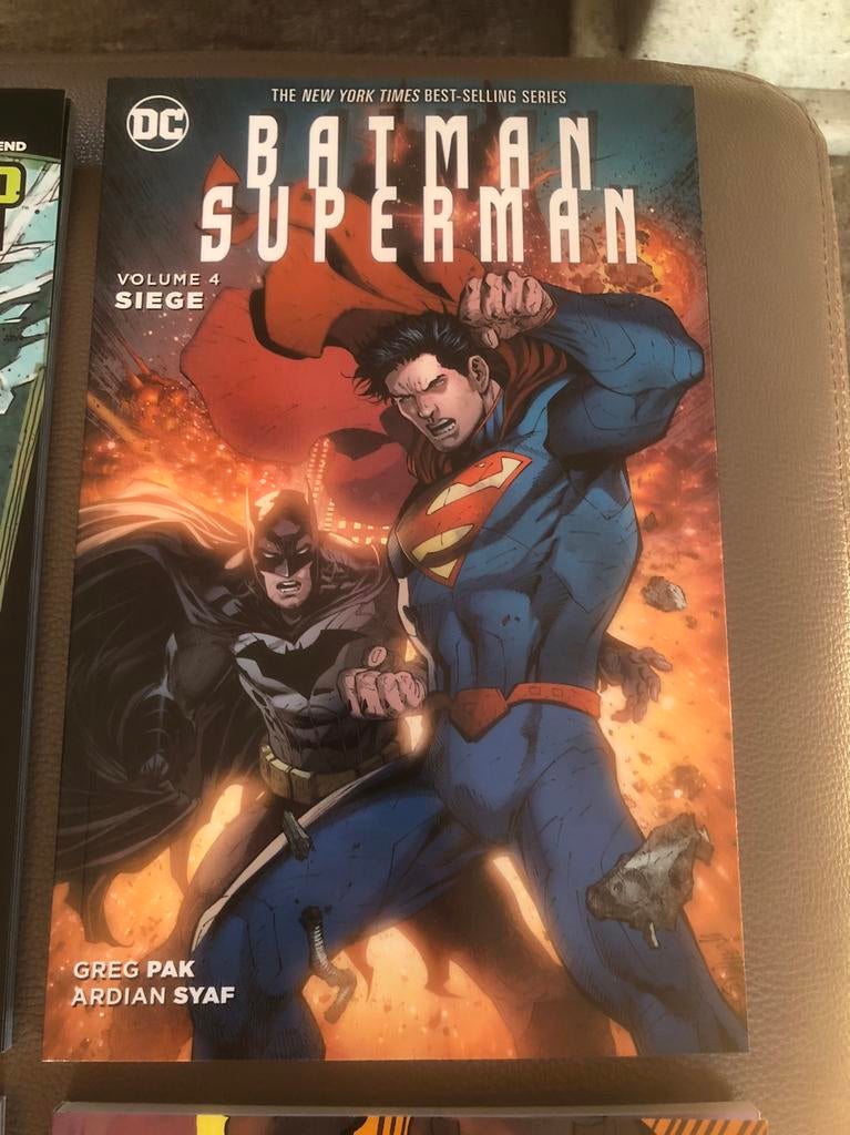 Lot 6 DC Comics Graphic Novels Paperback Batman, superman..., Plusieurs comics, Enlèvement ou Envoi, Neuf
