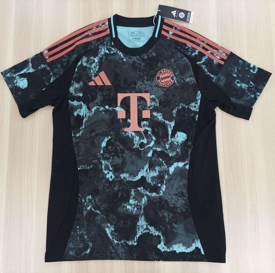 Bayern München Voetbalshirt Champions League 2025, Sport en Fitness, Voetbal, Ophalen of Verzenden, Zo goed als nieuw