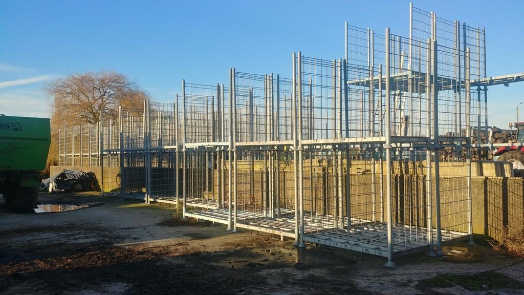 Stapel rekken + 4 palen & zij netten, Zakelijke goederen, Landbouw | Werktuigen, Ophalen