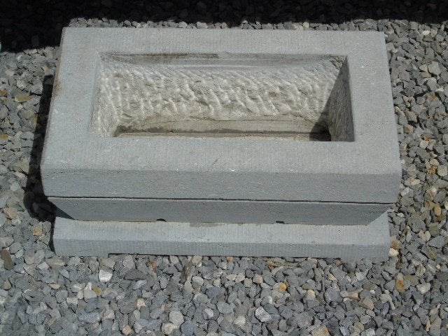 jardinière en pierre bleu + dessins , arduin, Moins de 30 cm, Pierre, Enlèvement, Utilisé