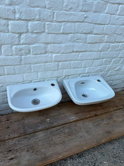 2 kleine lavabo's, Doe-het-zelf en Bouw, Ophalen, Zo goed als nieuw, Steen