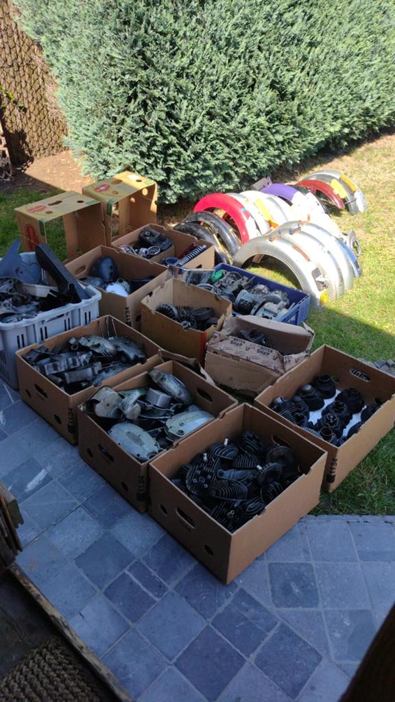 Lot onderdelen van oldtimer brommers, Fietsen en Brommers, Brommeronderdelen | Oldtimers, Ophalen, Sparta