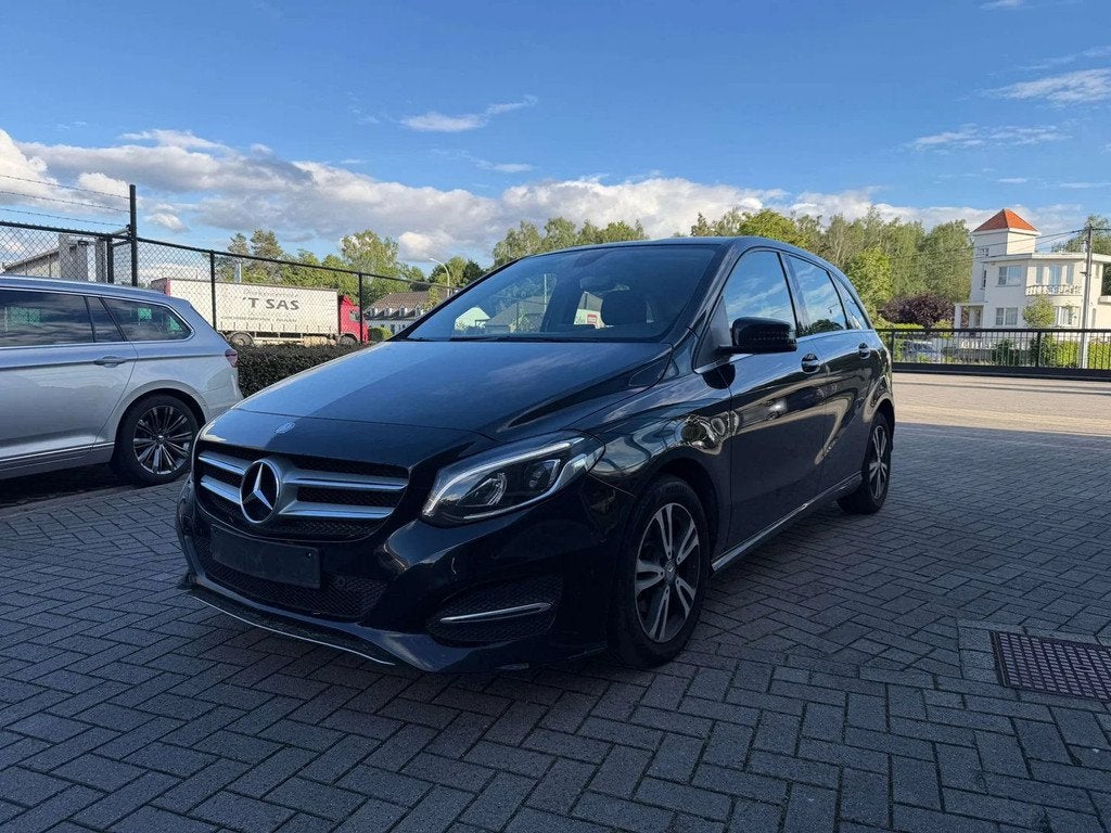 Mercedes-Benz B-CLASS 180 (bj 2016, automaat), Automaat, Stof, Gebruikt, Zwart