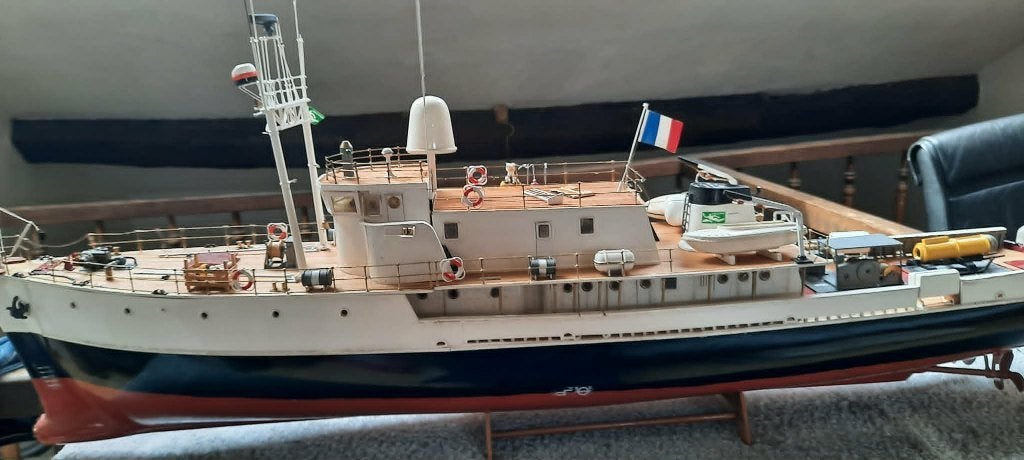 Calypso-model, Hobby en Vrije tijd, Ophalen, Zo goed als nieuw