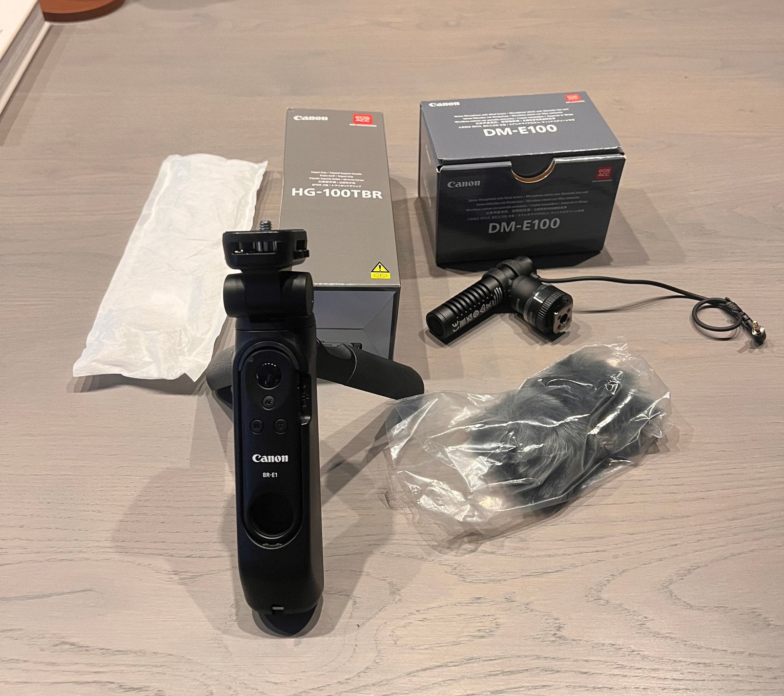 Canon Tripod en Microfoon, TV, Hi-fi & Vidéo, Caméscopes numériques, Canon, Comme neuf, Autres types, Enlèvement