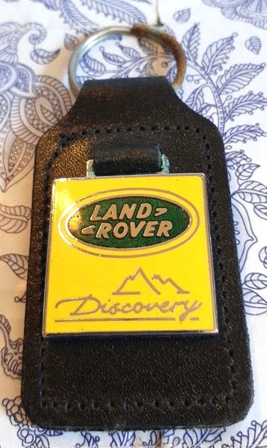 porte clé publicitaire cuir et metal emaillé land rover, Verzamelen, Ophalen of Verzenden, Zo goed als nieuw, Merk