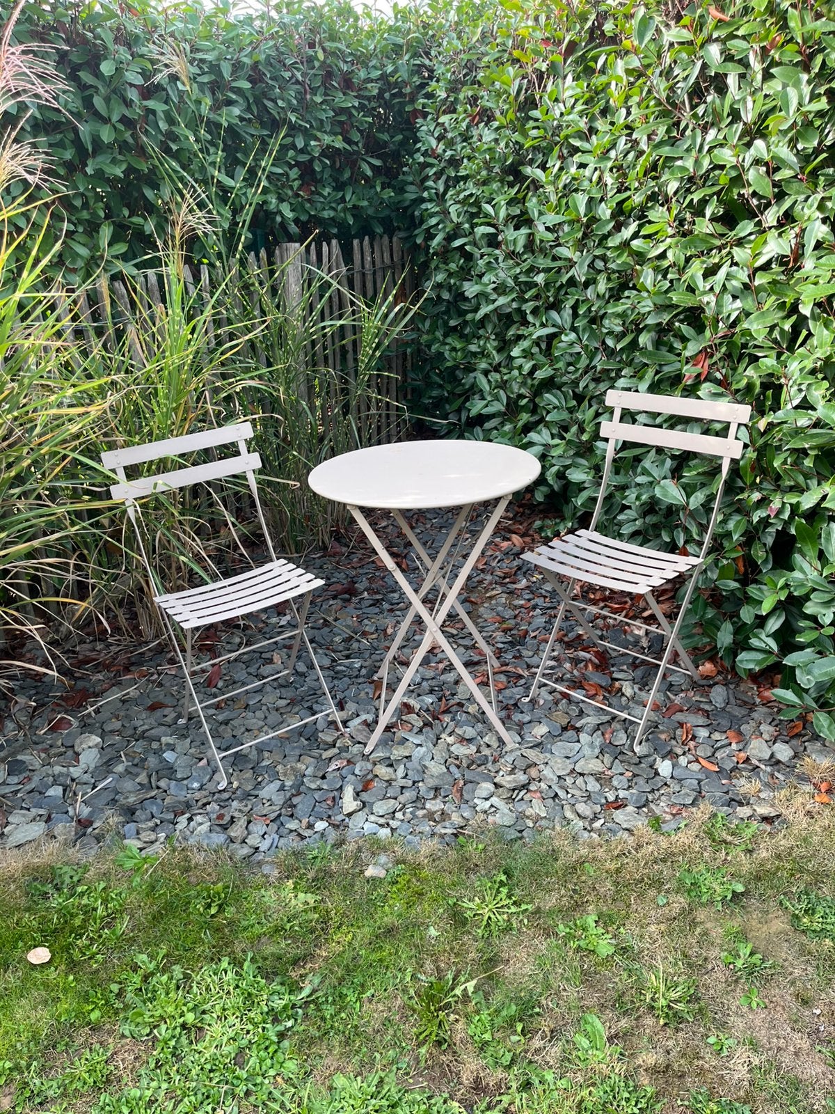 Ensemble bistrot. Table + 2 chaises, Jardin & Terrasse, Enlèvement, Utilisé