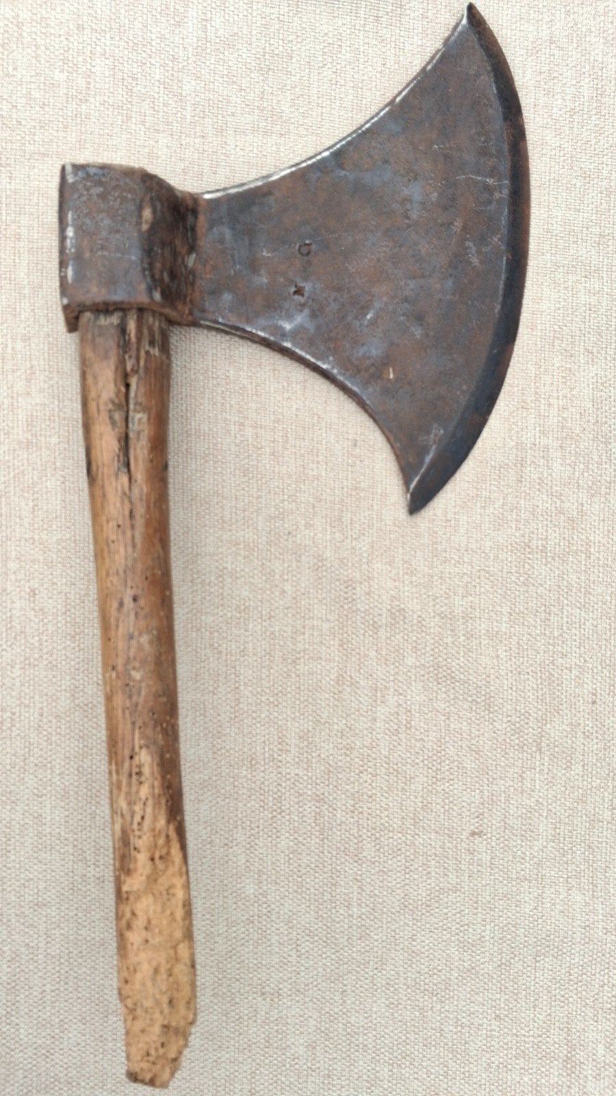 Hache ancienne unique, Enlèvement ou Envoi