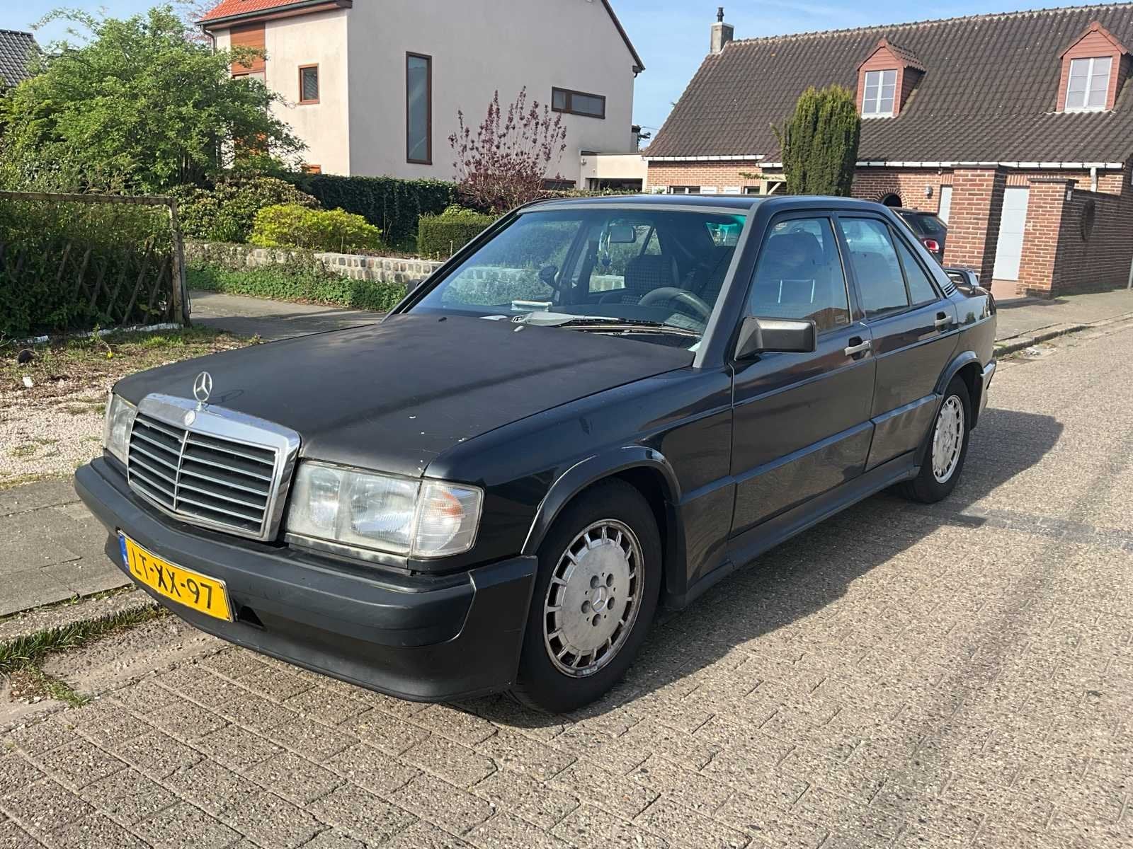 Mercedes-Benz - 190-serie - 2.3/16 E - Oldtimer, Auto's, Oldtimers, Mercedes-Benz, Bedrijf, Berline, Te koop