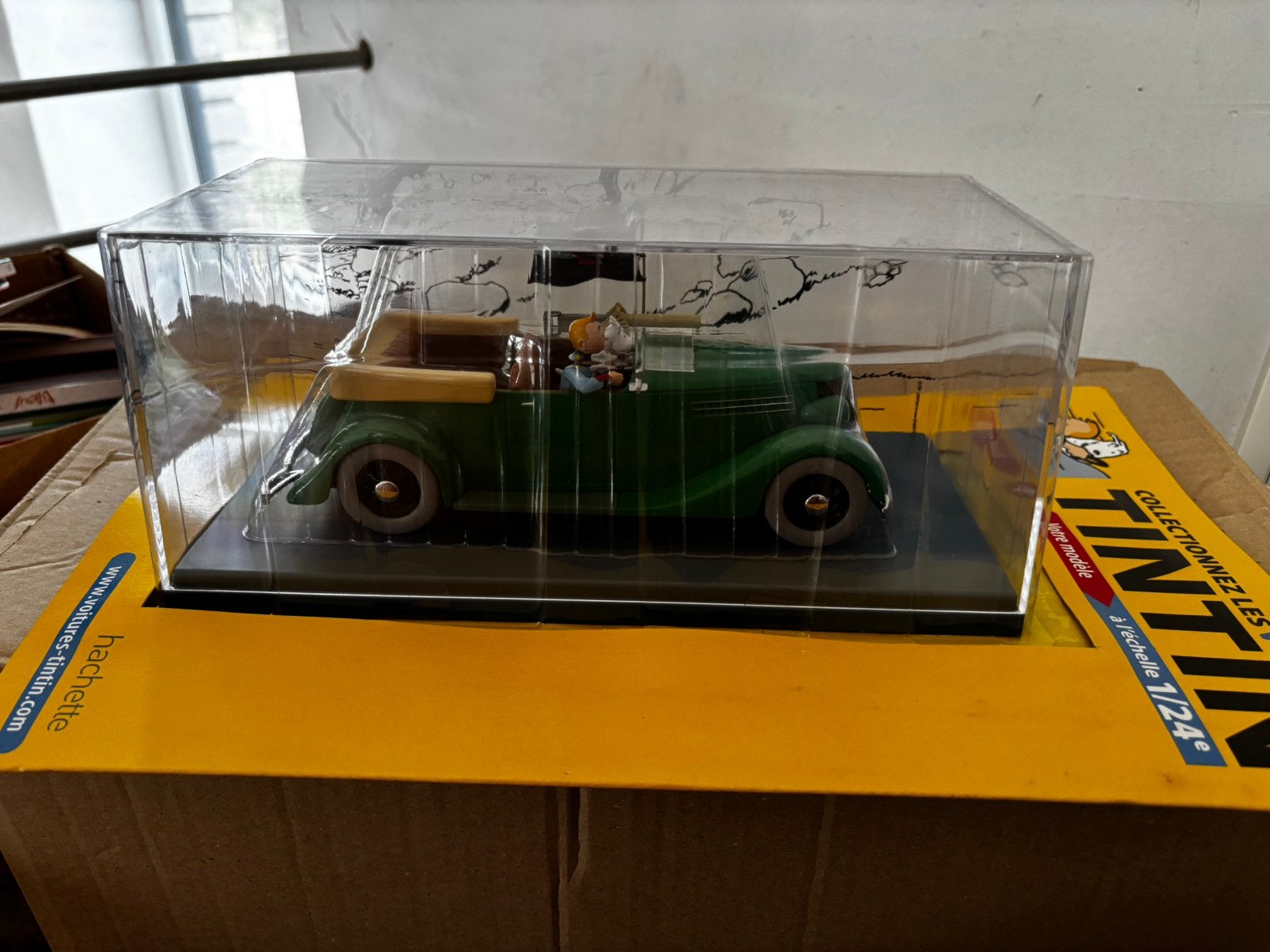 Voiture Tintin échelle 1:24e - n12 L’Auto-mitrailleuse, Ophalen, Nieuw, Auto