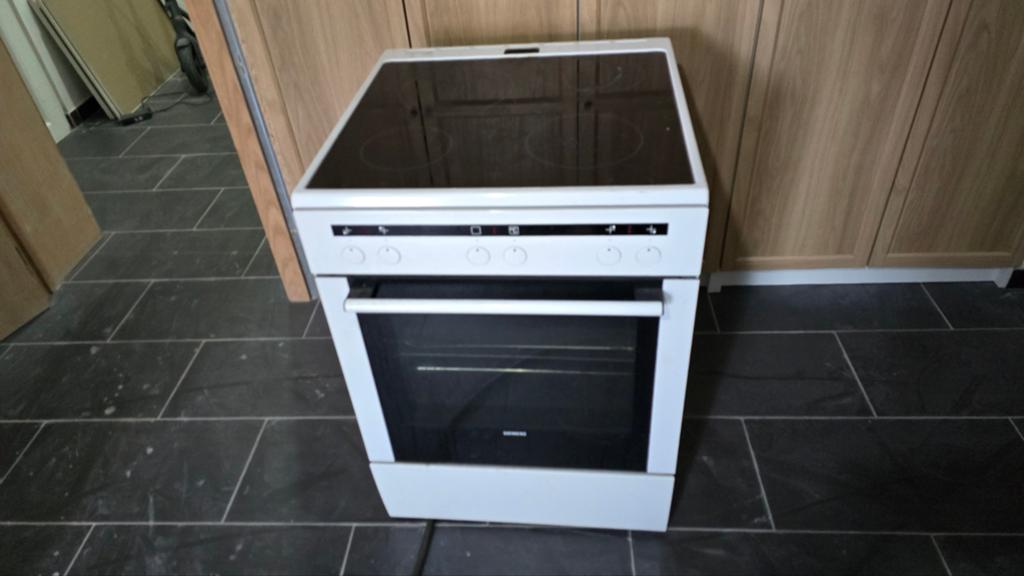 cuisinière électrique siemens hl422220  en parfait état de f, Electroménager, Fours, Siemens