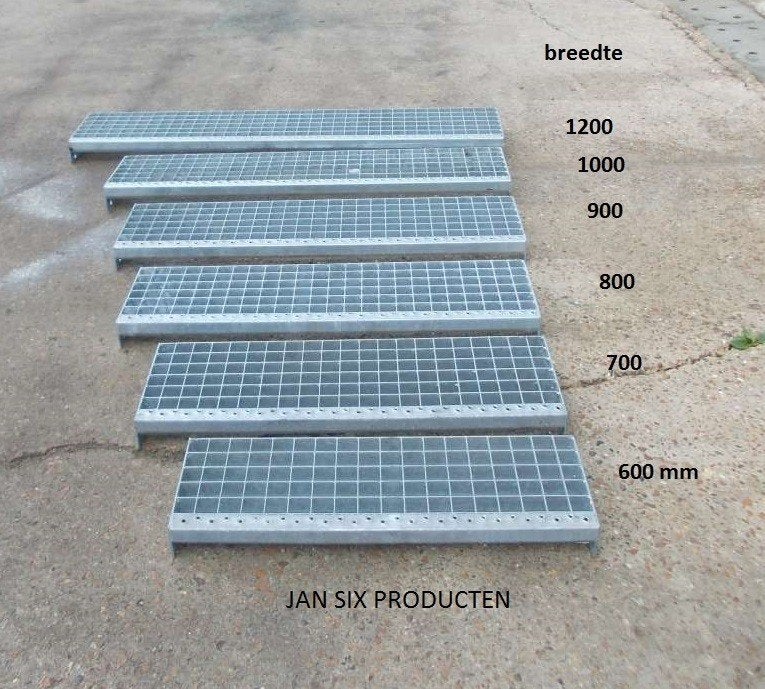 Gegalvaniseerde traptreden 900 x 230 x 60 mazen 30 x 30, Doe-het-zelf en Bouw, Ophalen of Verzenden, Nieuw