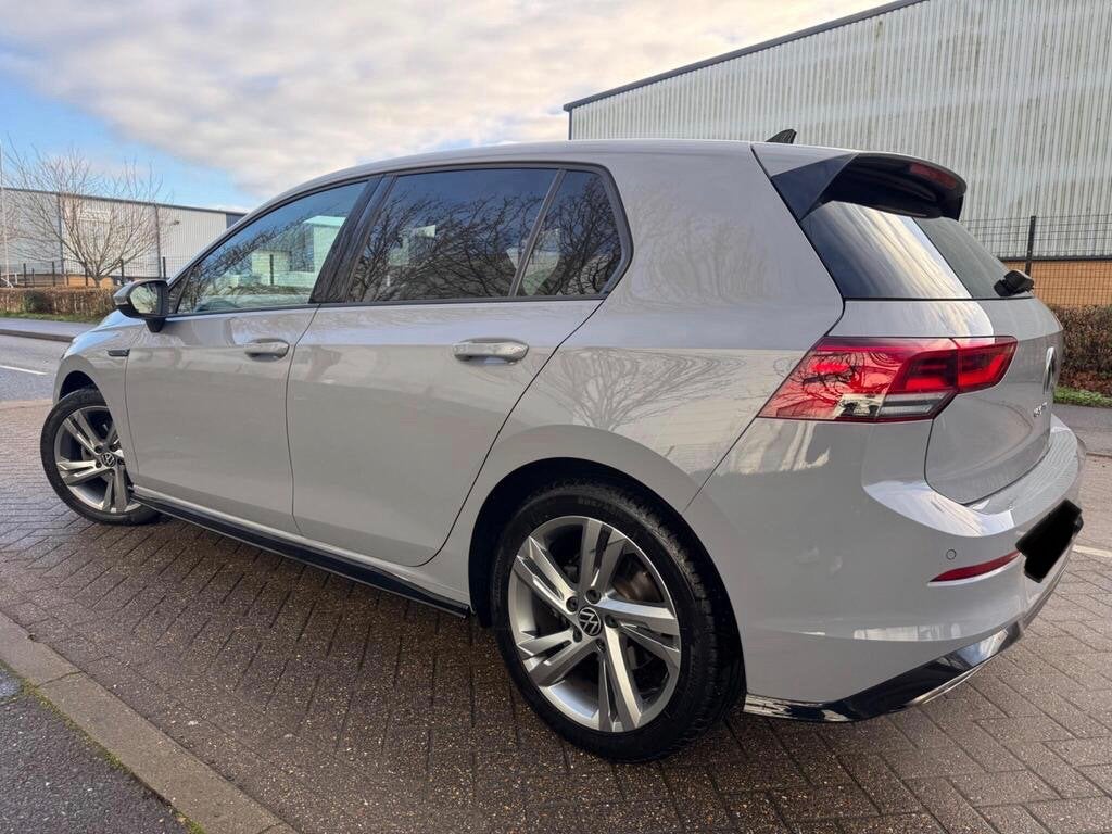 Velgen volkswagen golf 8 origineel met zomerbanden, Auto-onderdelen, Ophalen, Zomerbanden, Banden en Velgen