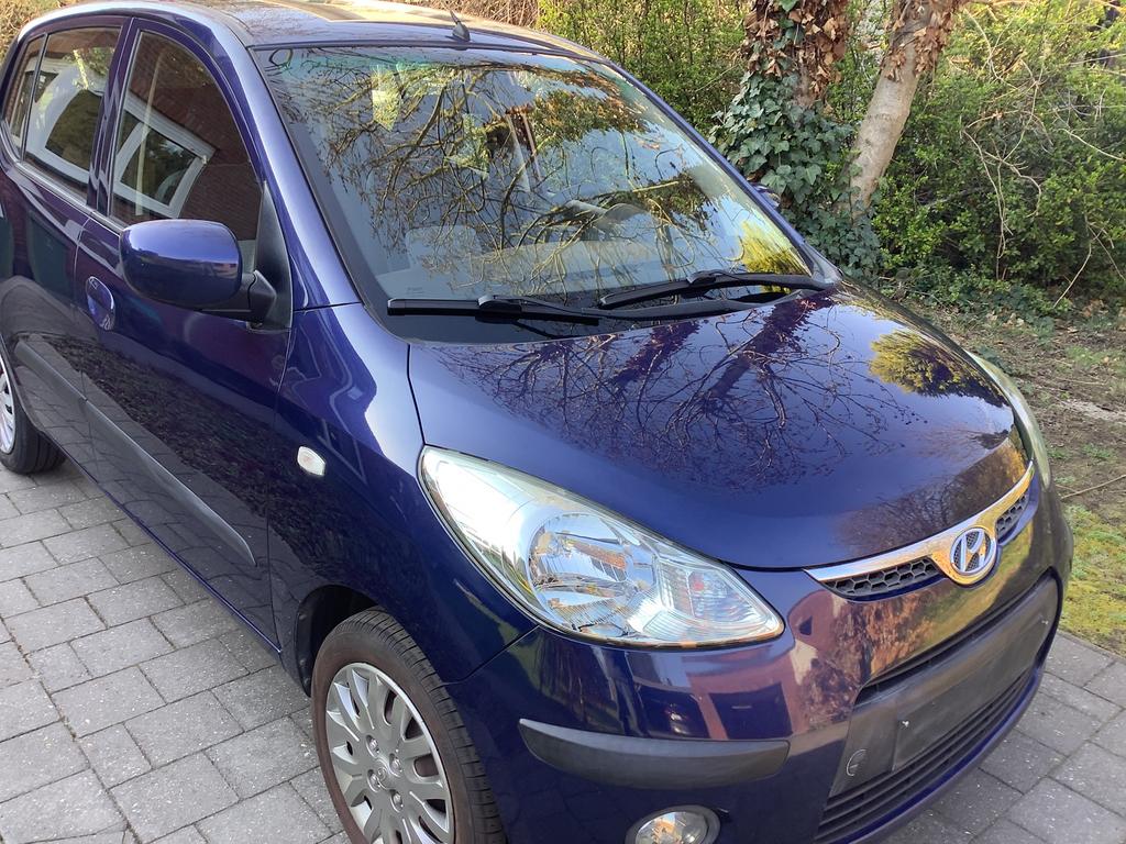 Mooie zeer goed onderhouden Hyundai, Auto's, Stof, Zwart, 4 cilinders, Blauw