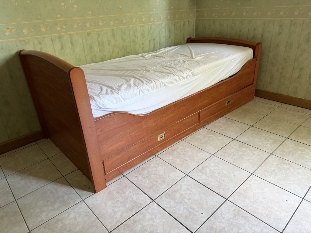1-persoonsbed met lade voor 2de matras - Amiral, Huis en Inrichting, Ophalen, Eenpersoons, Bruin, 200 cm
