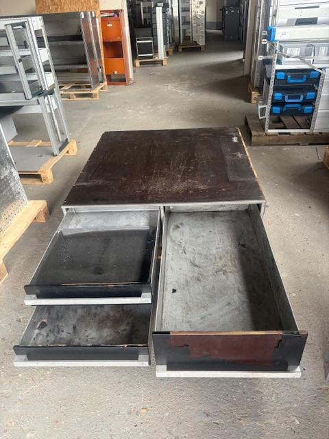 Beks Vloerlade (2440) L129 B124 H33 €599, Ophalen, Zo goed als nieuw