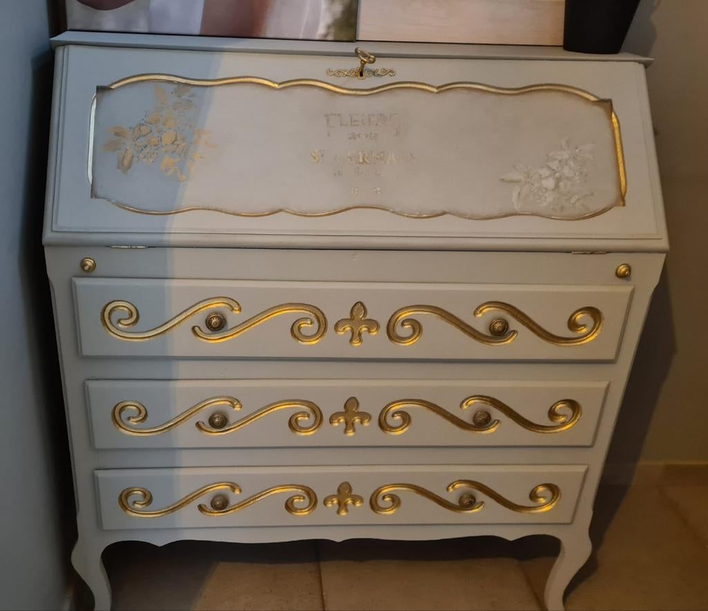 Antieke bureau, Ophalen