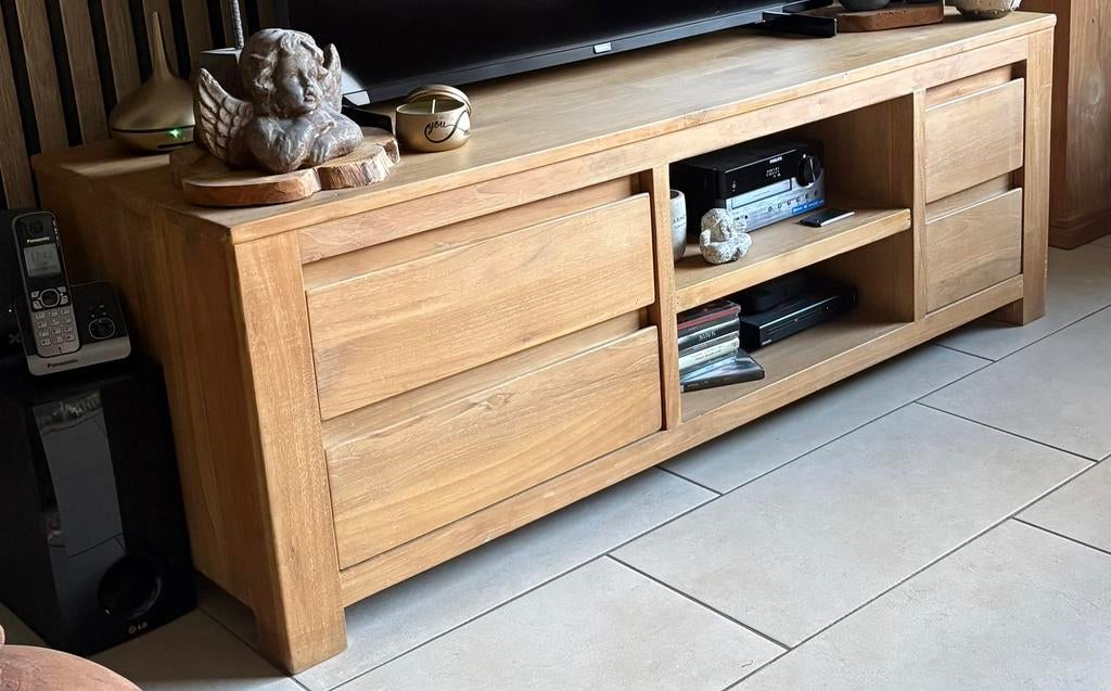 Tv kast taek, Ophalen, Zo goed als nieuw
