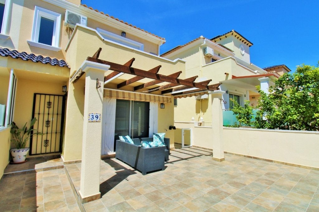 Superbe Maison à vendre à Villamartin - Orihuela Costa, Immo, Maison d'habitation, 3 pièces, Espagne, Village