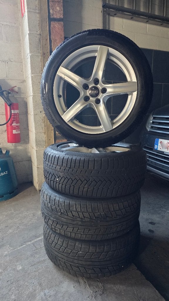 4 originele Audi 17" aluminium velgen + winterbanden (A5/A4), Ophalen, Gebruikt, Banden en Velgen, 17 inch