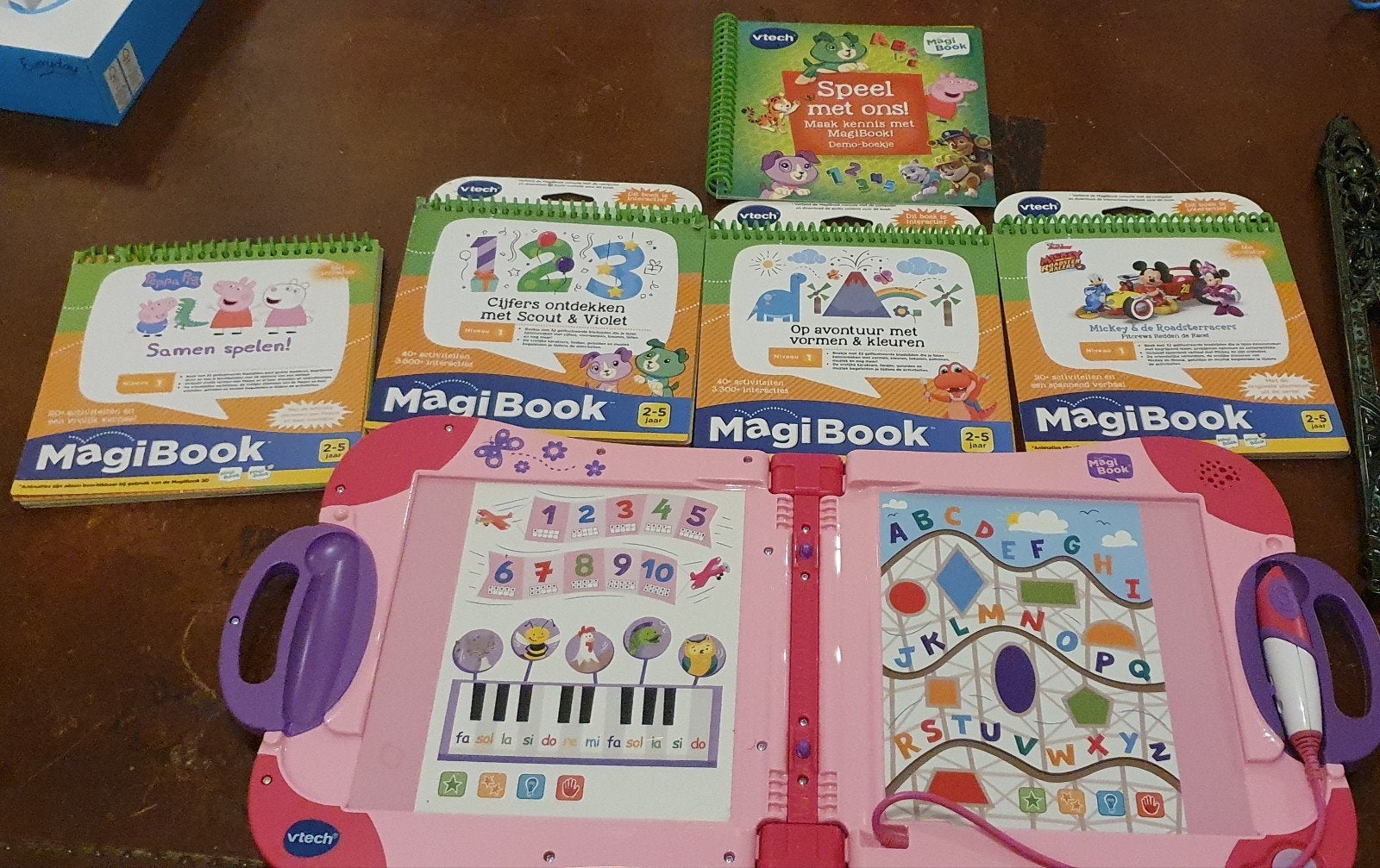 Vtech Magicbook + 4 boeken (2-5  jaar), Ophalen, 2 tot 4 jaar