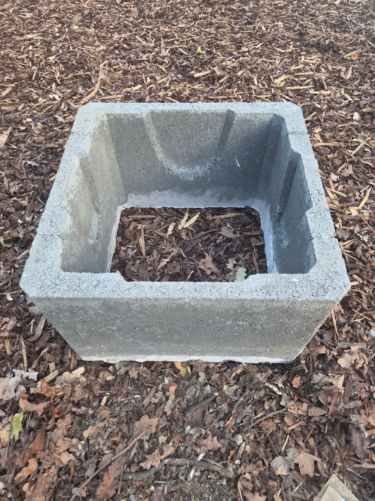 fixation pour béton 48x48x30, Enlèvement, Utilisé, Béton