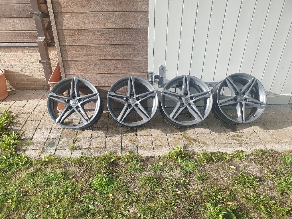 Originele Audi S4 line velgen Mat Grijs, Autos : Pièces & Accessoires, Véhicule de tourisme, Autre, 18 pouces, Enlèvement