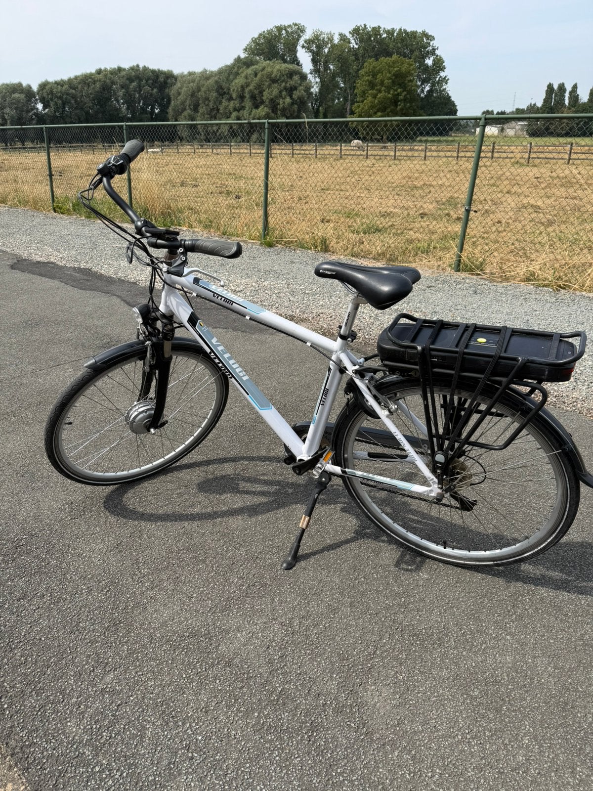 Mooie Veloci wit, Ophalen, Zo goed als nieuw