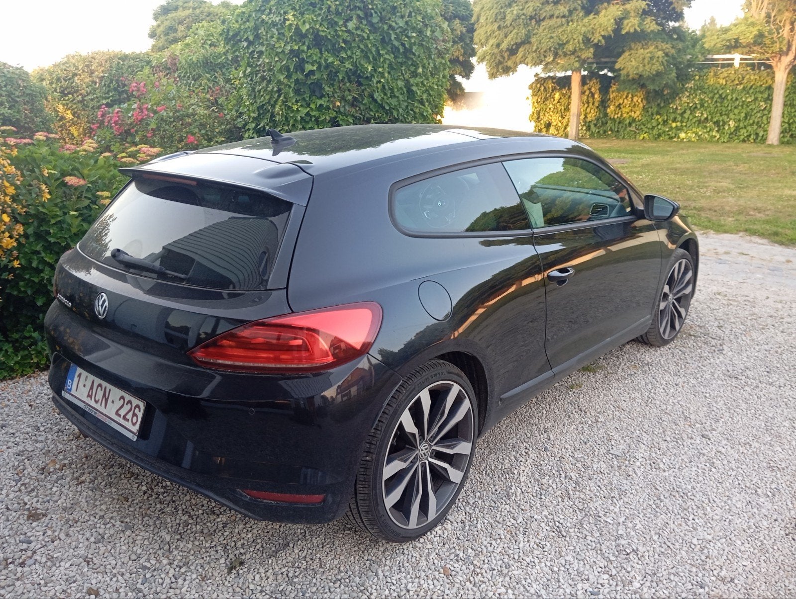 Scirocco 2014 2l TDi 150pk euro 6 in zeer goede staat, Auto's, Volkswagen, Voorwielaandrijving, Leder en Stof, Zwart, Particulier