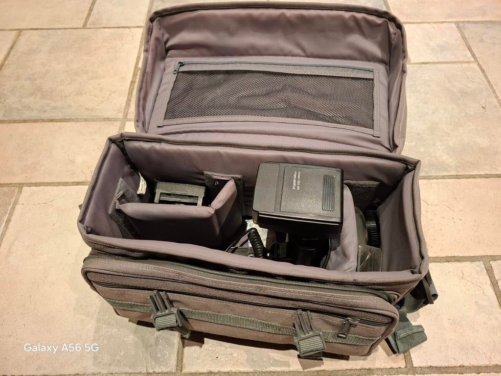 Sac pour appareil photo Rowi avec flash, filtres Mecablitz e, TV, Hi-fi & Vidéo, Photo | Sacs pour appareil, Enlèvement, Utilisé